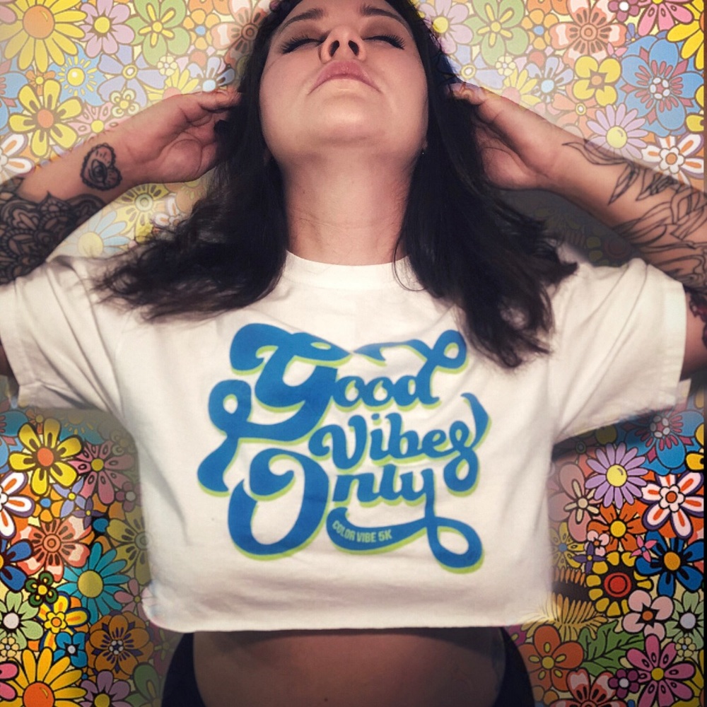 “GOOD VIBES ONLY” HIPPY STYLED 5K CROP TOP